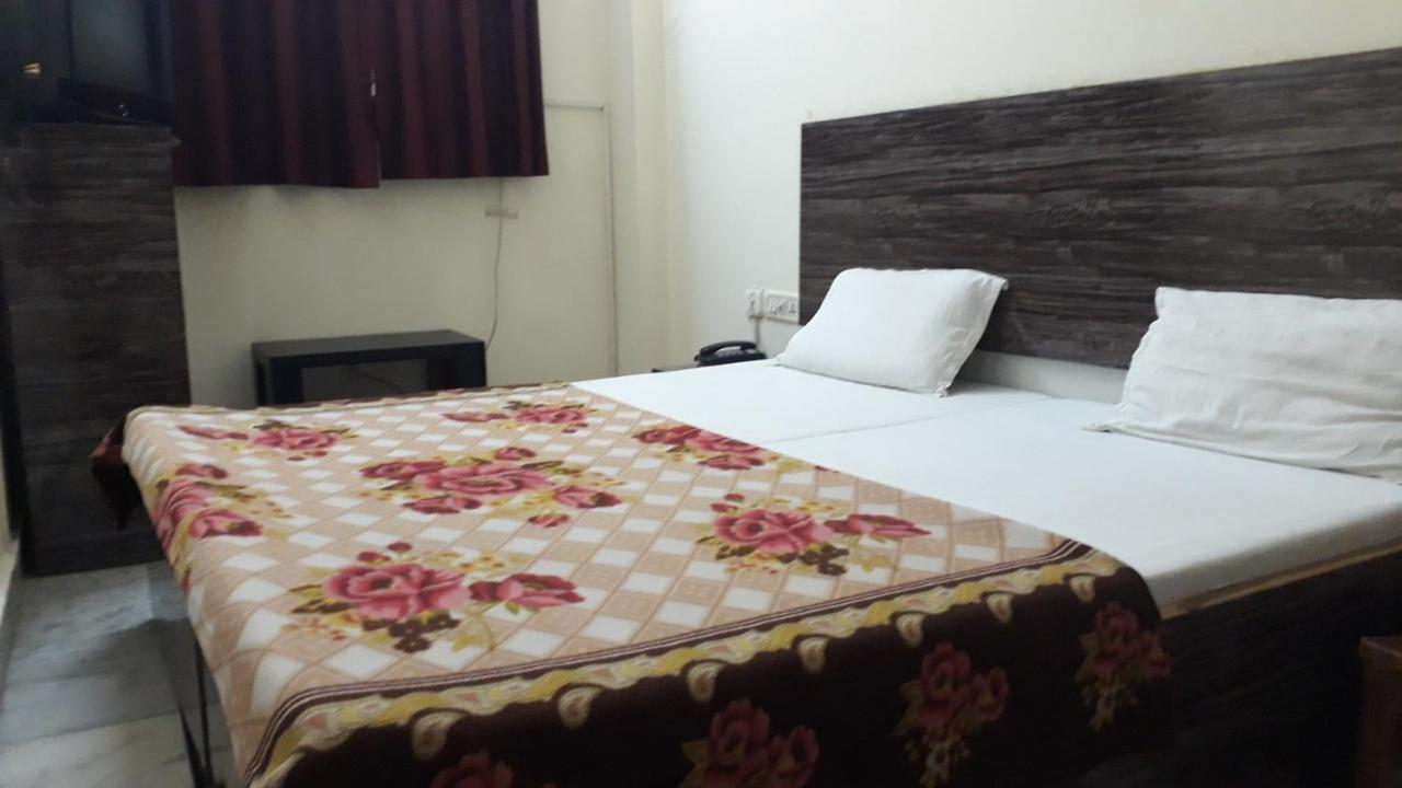 Fabhotel Sarwan Agra  Zewnętrze zdjęcie